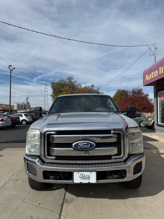 2011 Ford F-250 Image 2