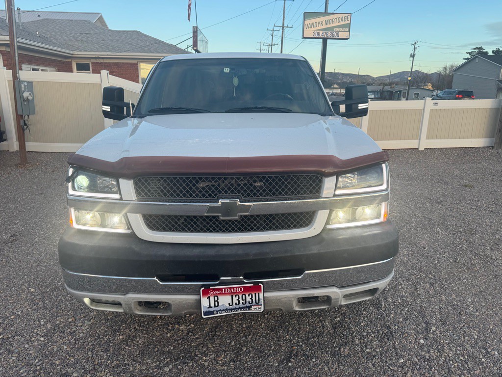 2003 Chevrolet Silverado 1500 Image 2