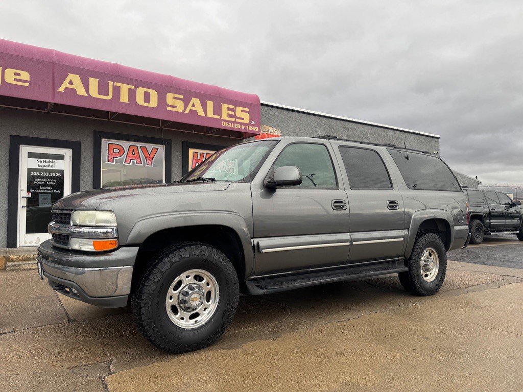 2001 Chevrolet Suburban Image 2
