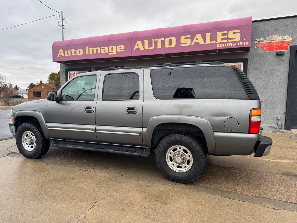 2001 Chevrolet Suburban Image 5