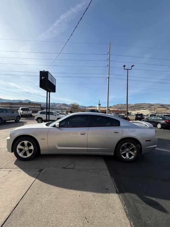 2011 Dodge Charger Image 5