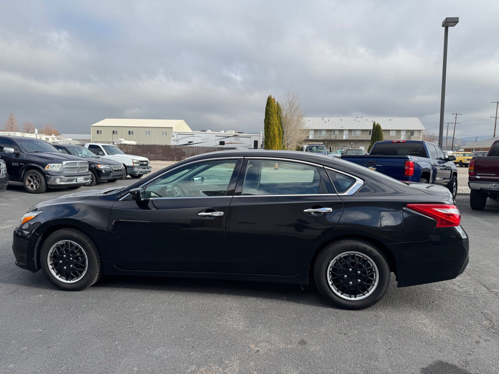 2017 Nissan Altima Image 6