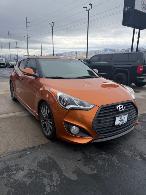 2016 Hyundai Veloster Image 2