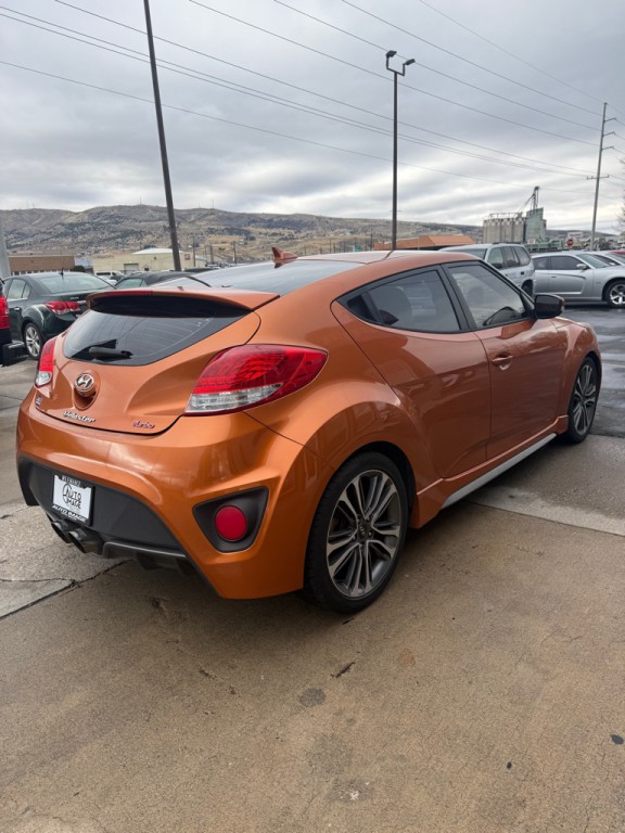 2016 Hyundai Veloster Image 6