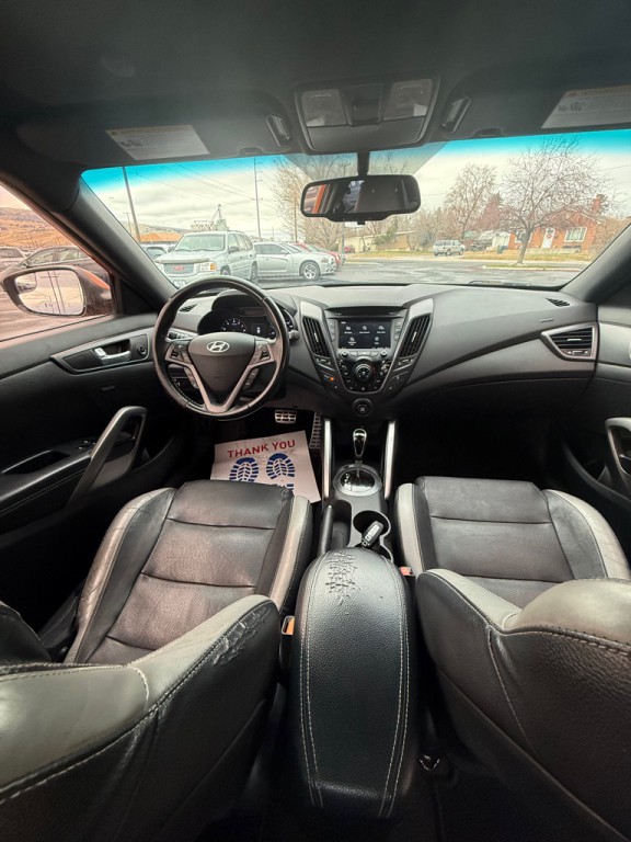 2016 Hyundai Veloster Image 12
