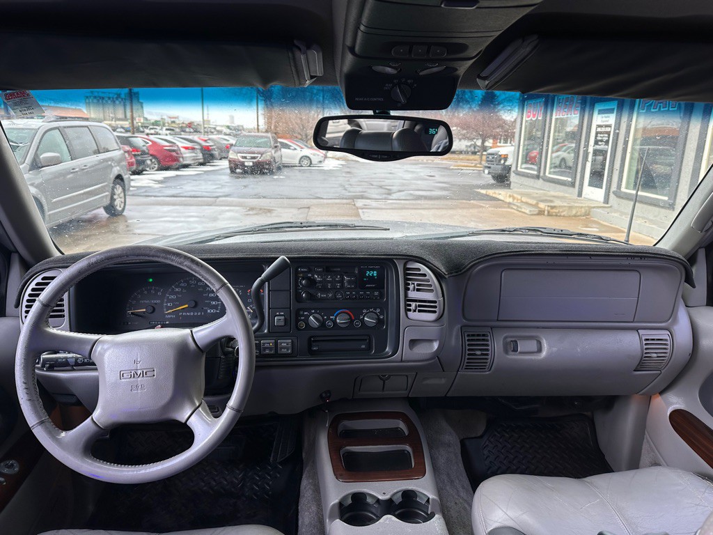 1999 GMC Yukon Image 9