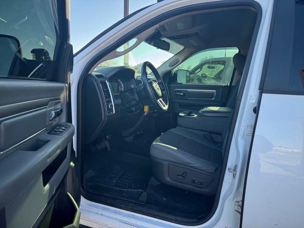 2014 RAM 1500 Image 8