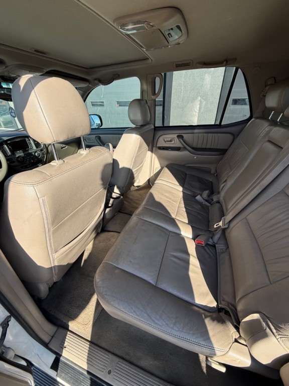 2006 Toyota Sequoia Image 10