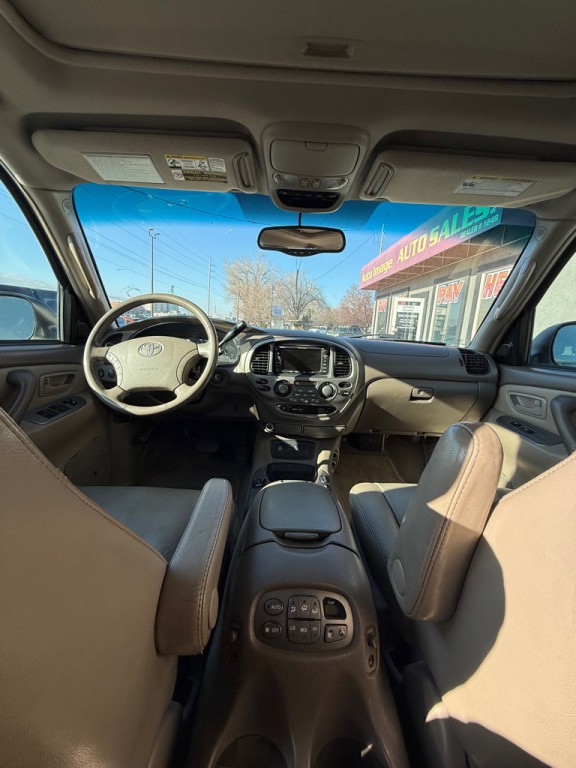 2006 Toyota Sequoia Image 12