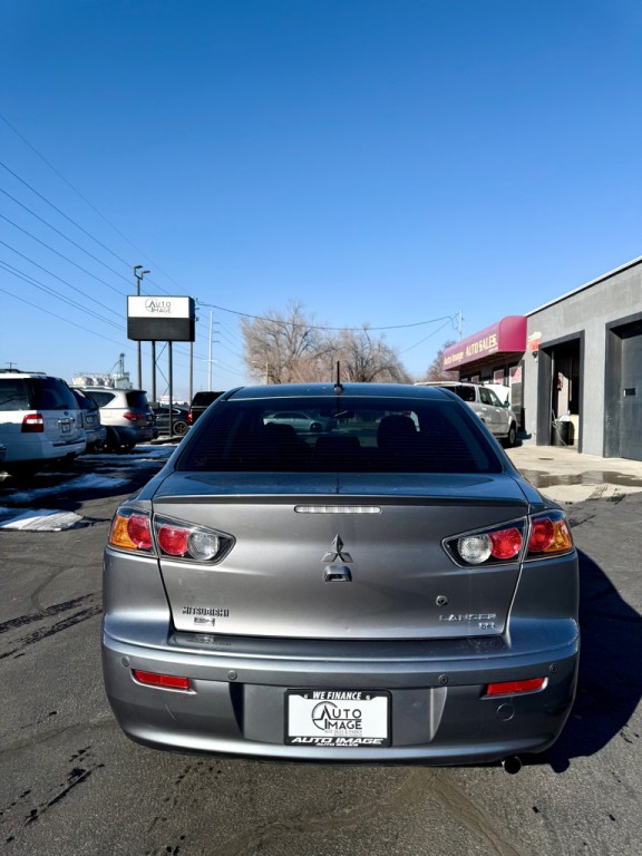 2017 Mitsubishi Lancer Image 8