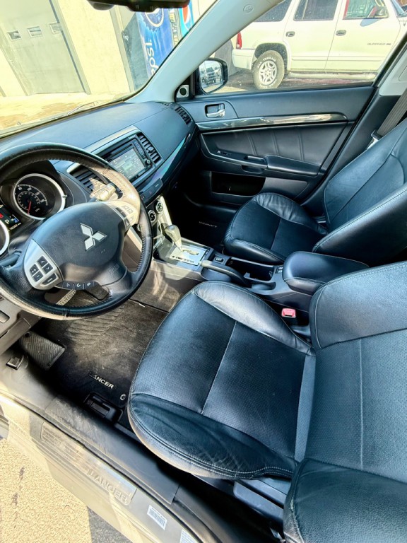 2017 Mitsubishi Lancer Image 10