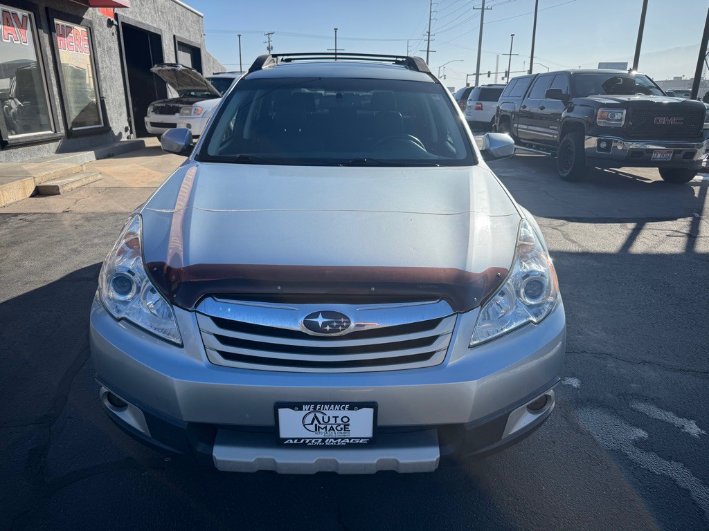 2012 Subaru Outback Image 2