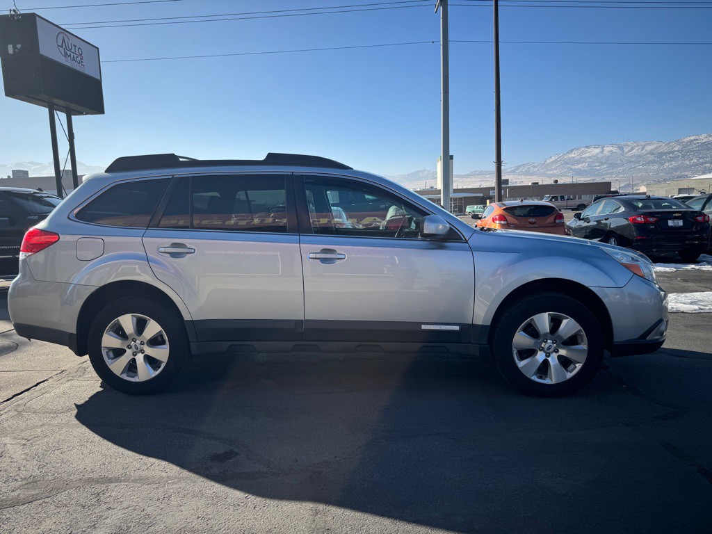 2012 Subaru Outback Image 3