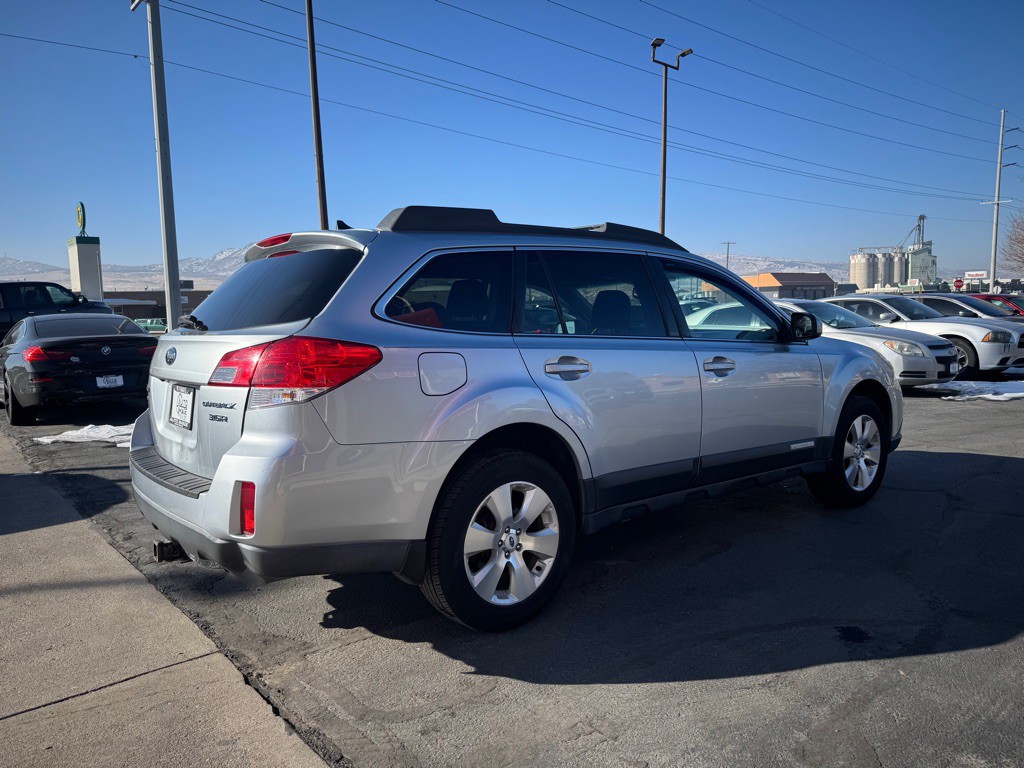2012 Subaru Outback Image 4