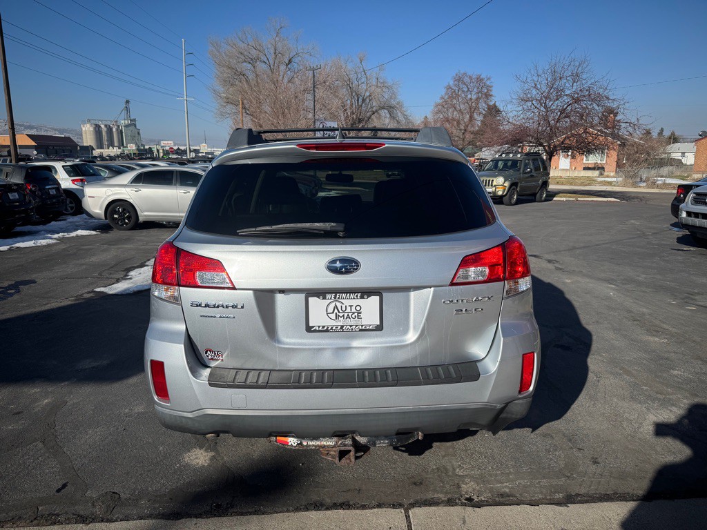 2012 Subaru Outback Image 5
