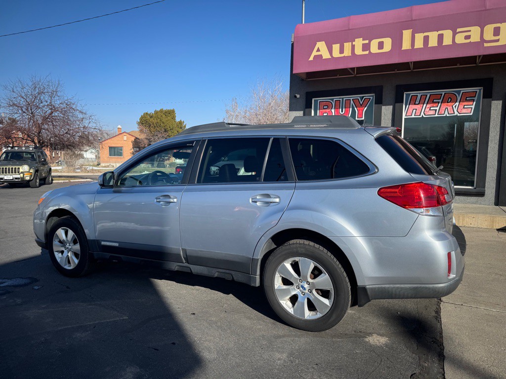 2012 Subaru Outback Image 6