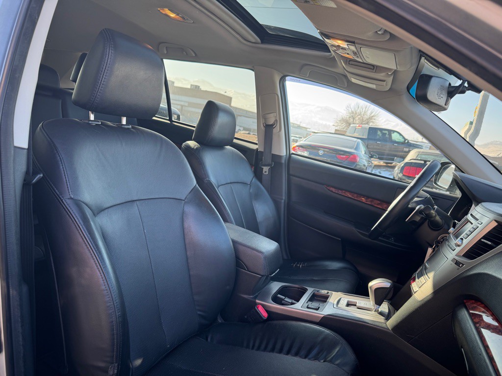 2012 Subaru Outback Image 13