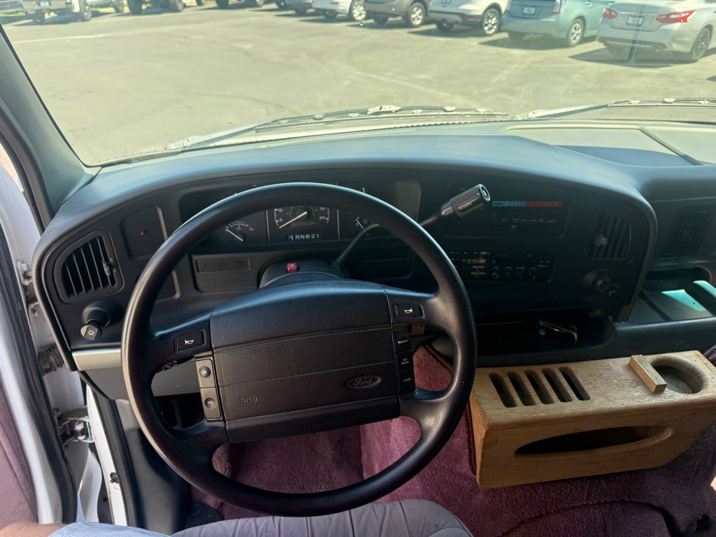 1992 Ford Econoline Image 8