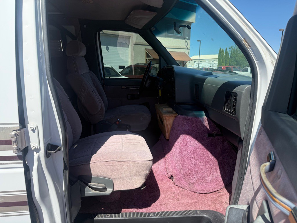 1992 Ford Econoline Image 11