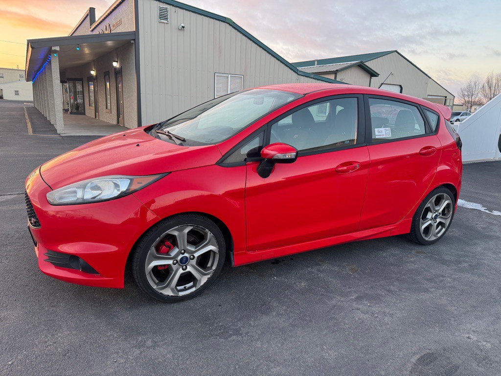 2015 Ford Fiesta Image 1