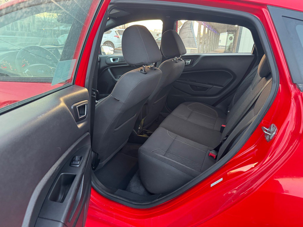 2015 Ford Fiesta Image 7