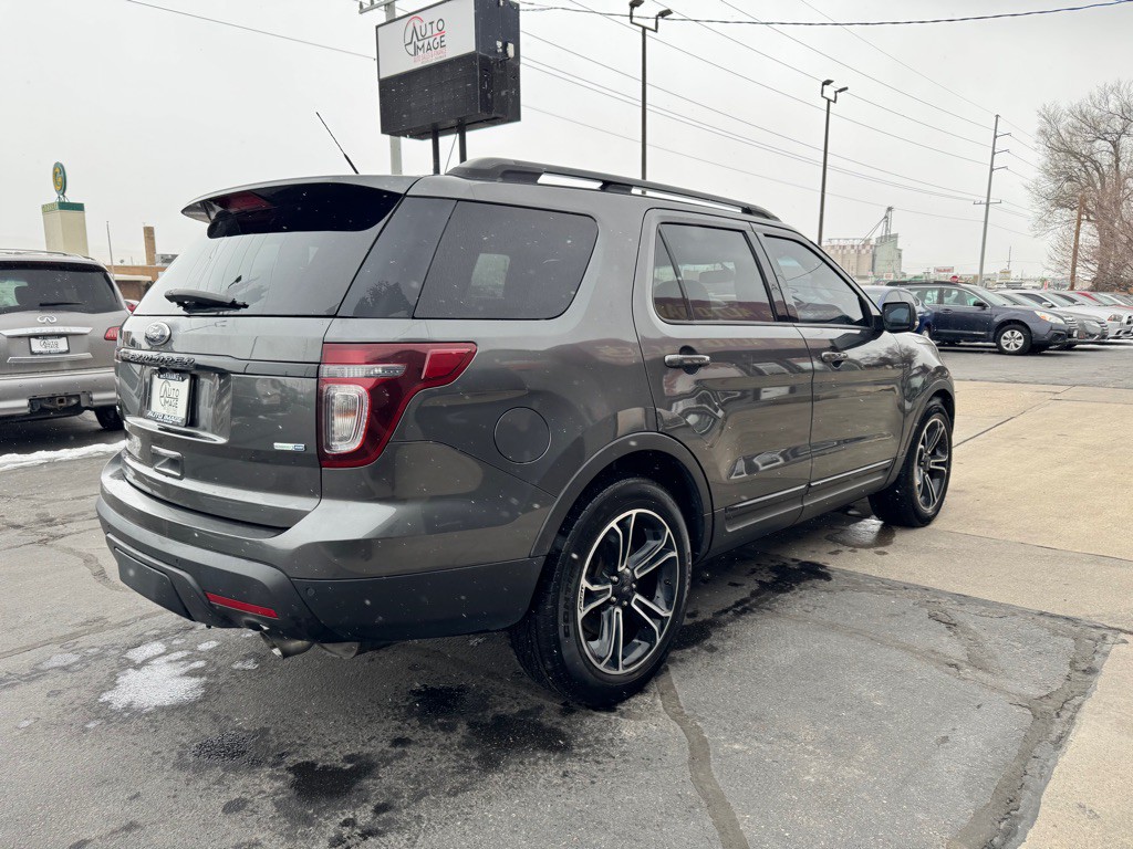 2015 Ford Explorer Image 4