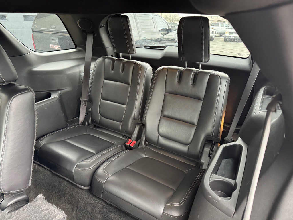 2015 Ford Explorer Image 10