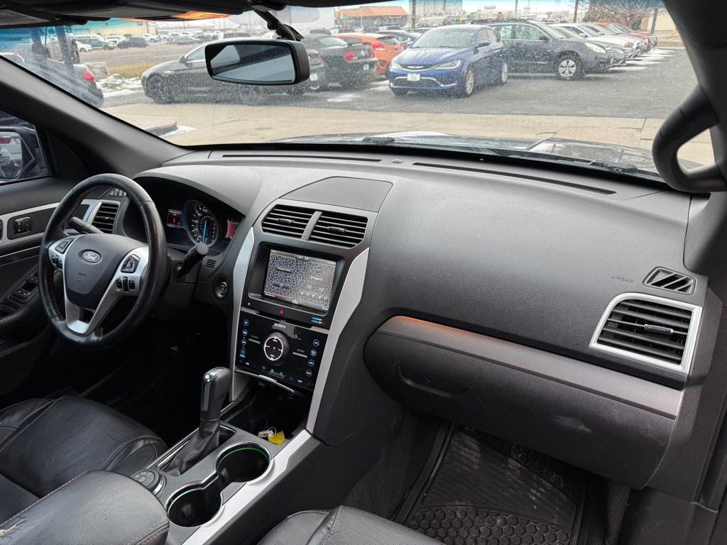 2015 Ford Explorer Image 16