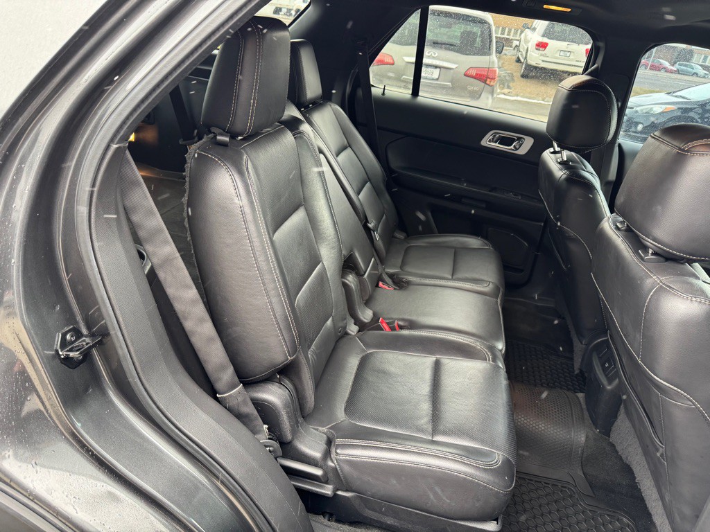 2015 Ford Explorer Image 17
