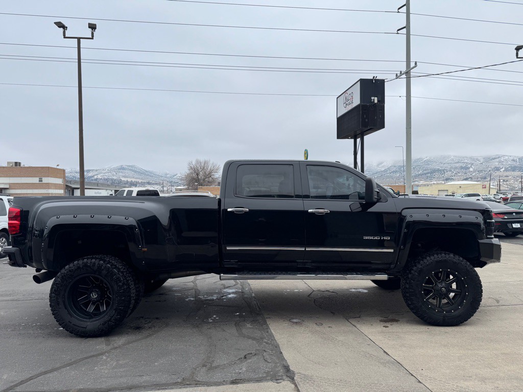 2015 Chevrolet Silverado 1500 Image 2
