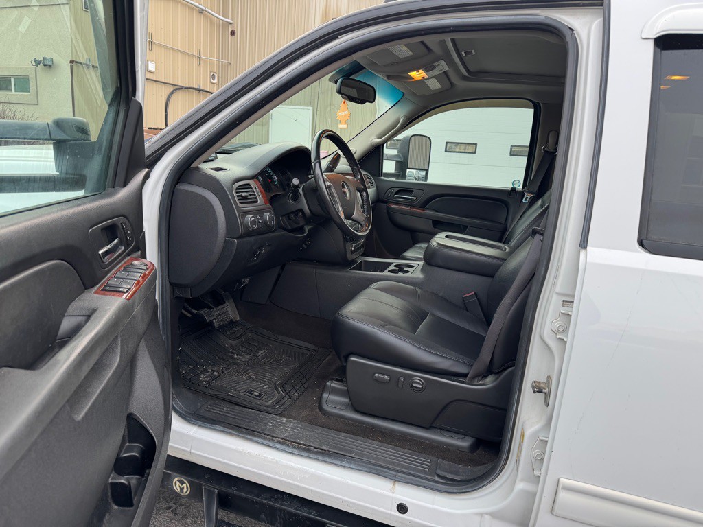 2010 GMC Sierra Image 7