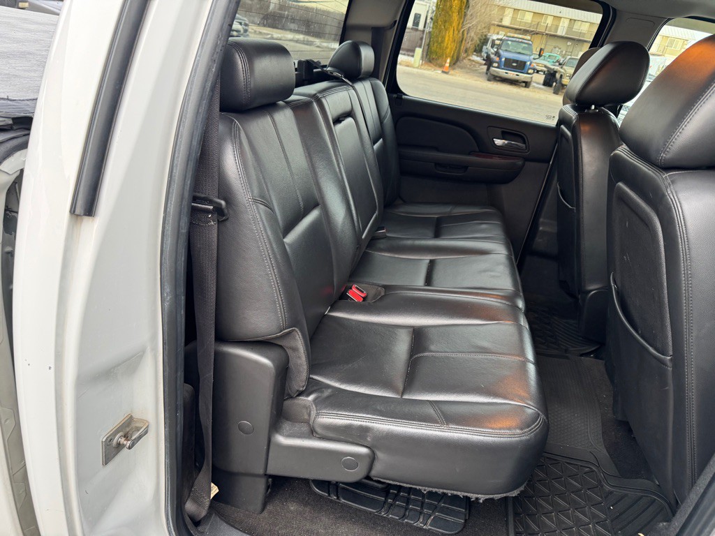 2010 GMC Sierra Image 13