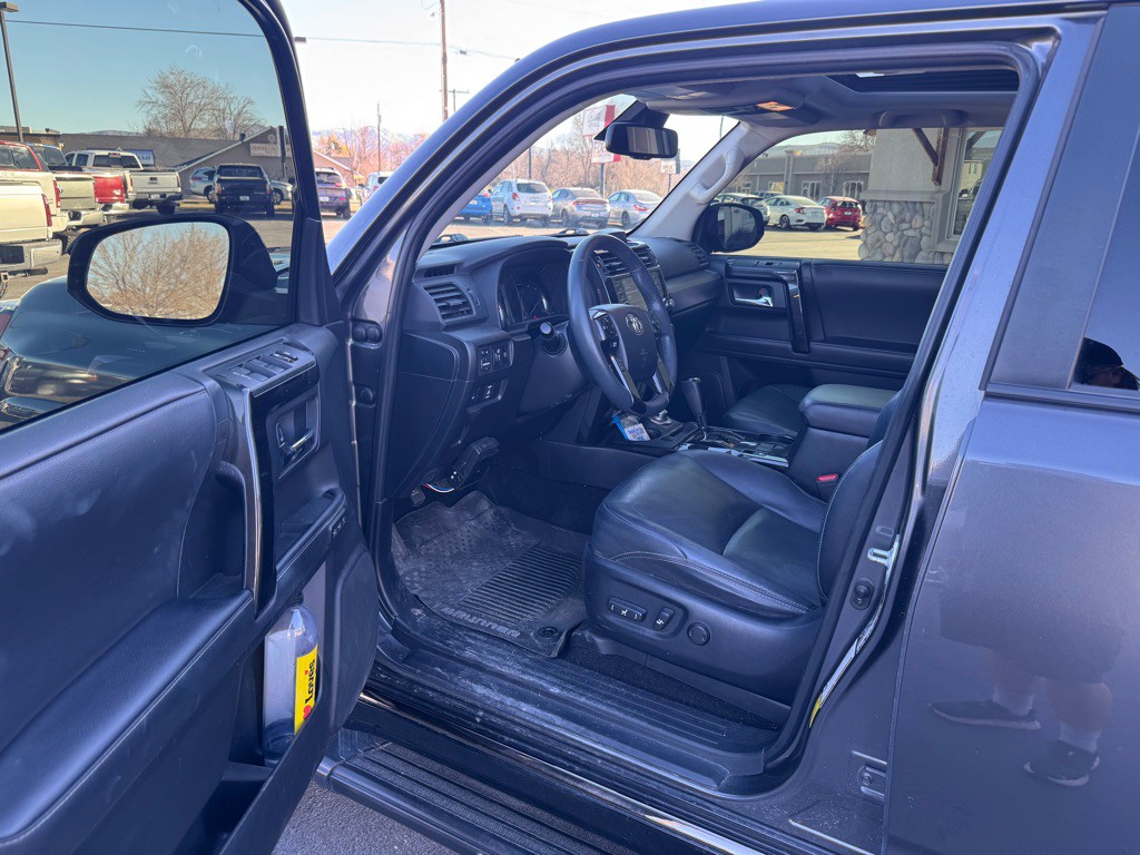 2020 Toyota 4Runner Image 5