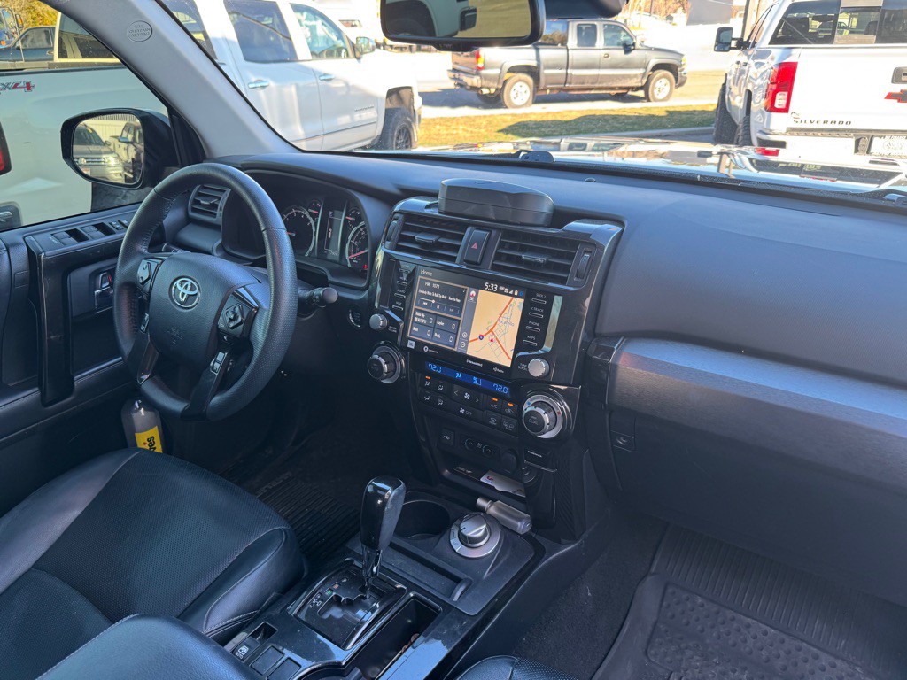 2020 Toyota 4Runner Image 9
