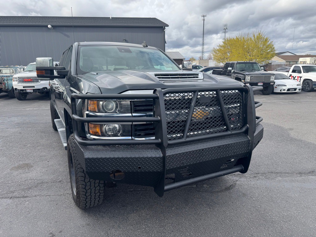 2017 Chevrolet Silverado 1500 Image 3