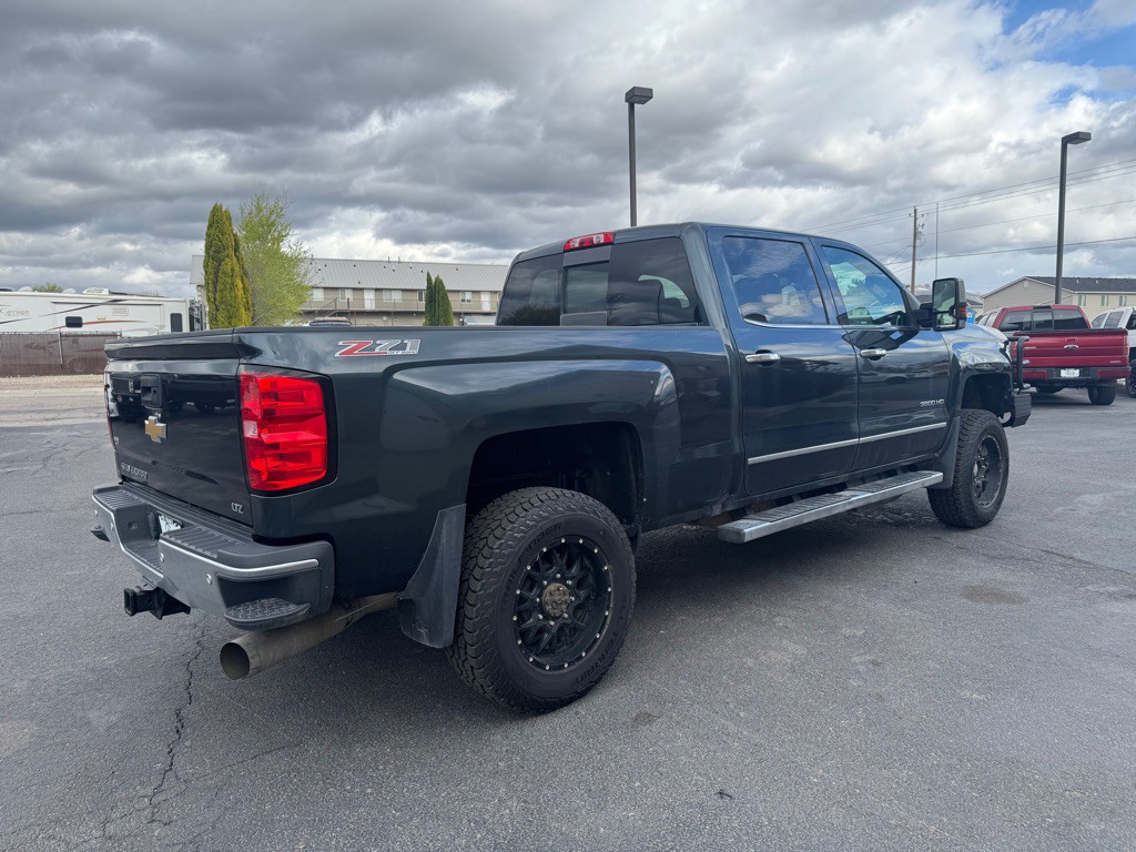 2017 Chevrolet Silverado 1500 Image 4