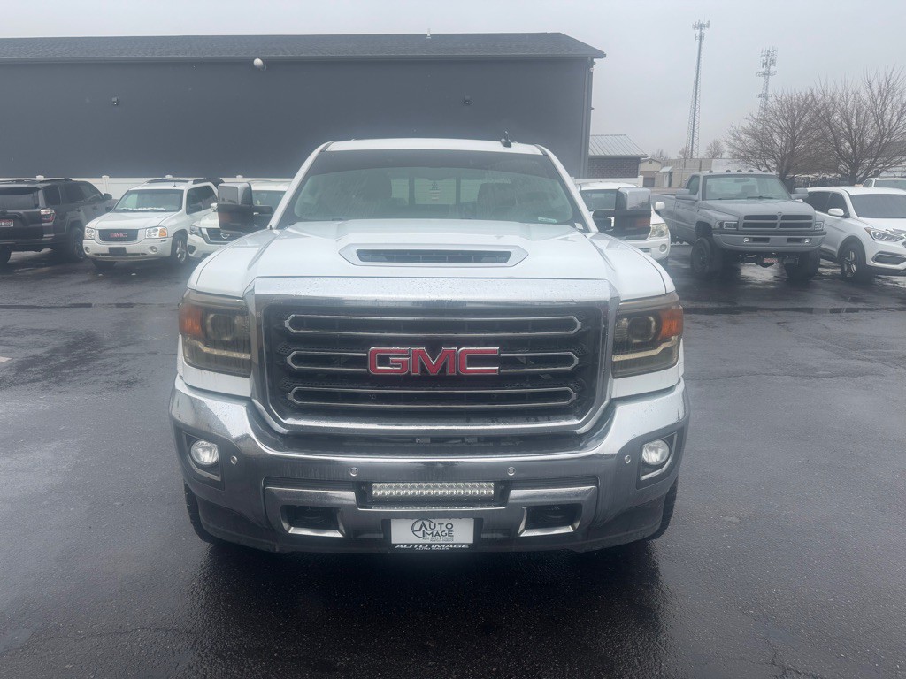 2017 GMC Sierra Image 3
