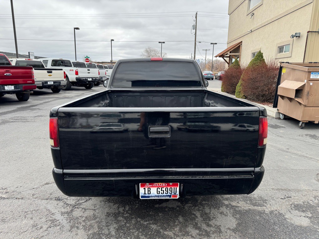 2000 Chevrolet S10 Image 5