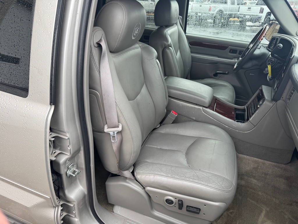 2006 Cadillac Escalade Image 11
