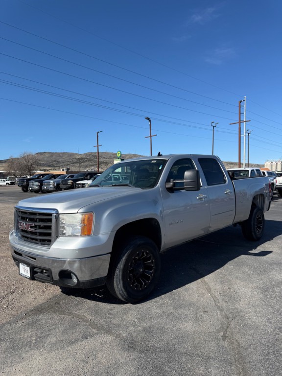 2010 GMC Sierra Image 2