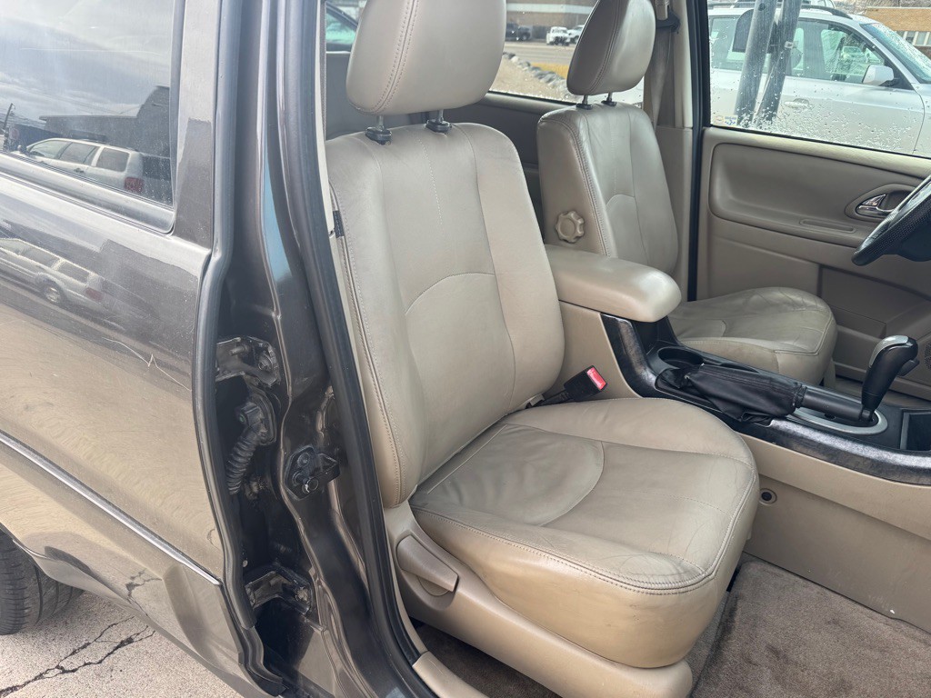 2006 Mazda Tribute Image 12