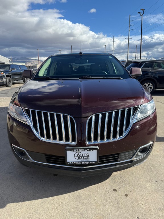 2011 Lincoln MKX Image 2