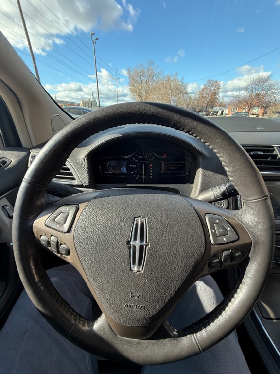 2011 Lincoln MKX Image 10