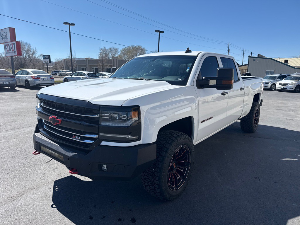 2017 Chevrolet Silverado 1500 Image 2