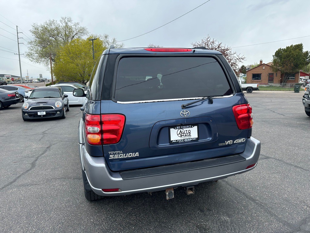 2002 Toyota Sequoia Image 4