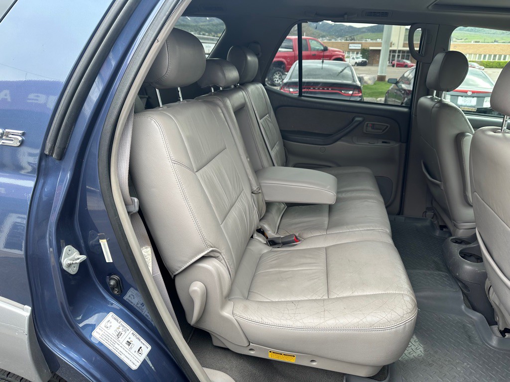 2002 Toyota Sequoia Image 12