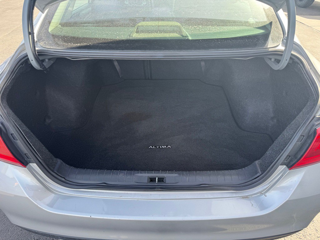 2017 Nissan Altima Image 14