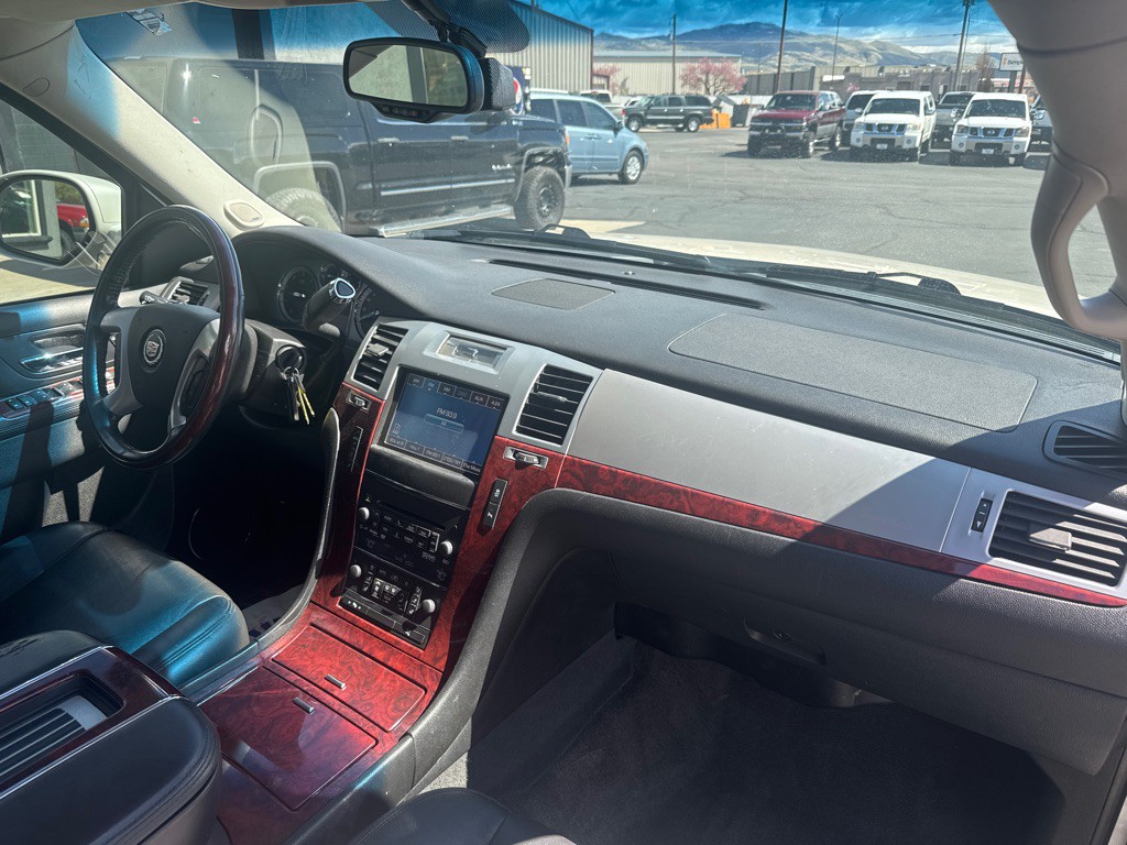 2013 Cadillac Escalade Image 15