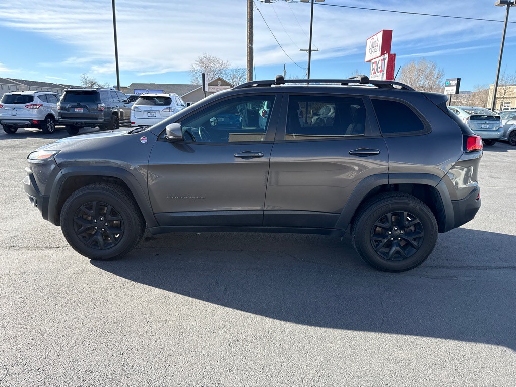 2018 Jeep Cherokee Image 1