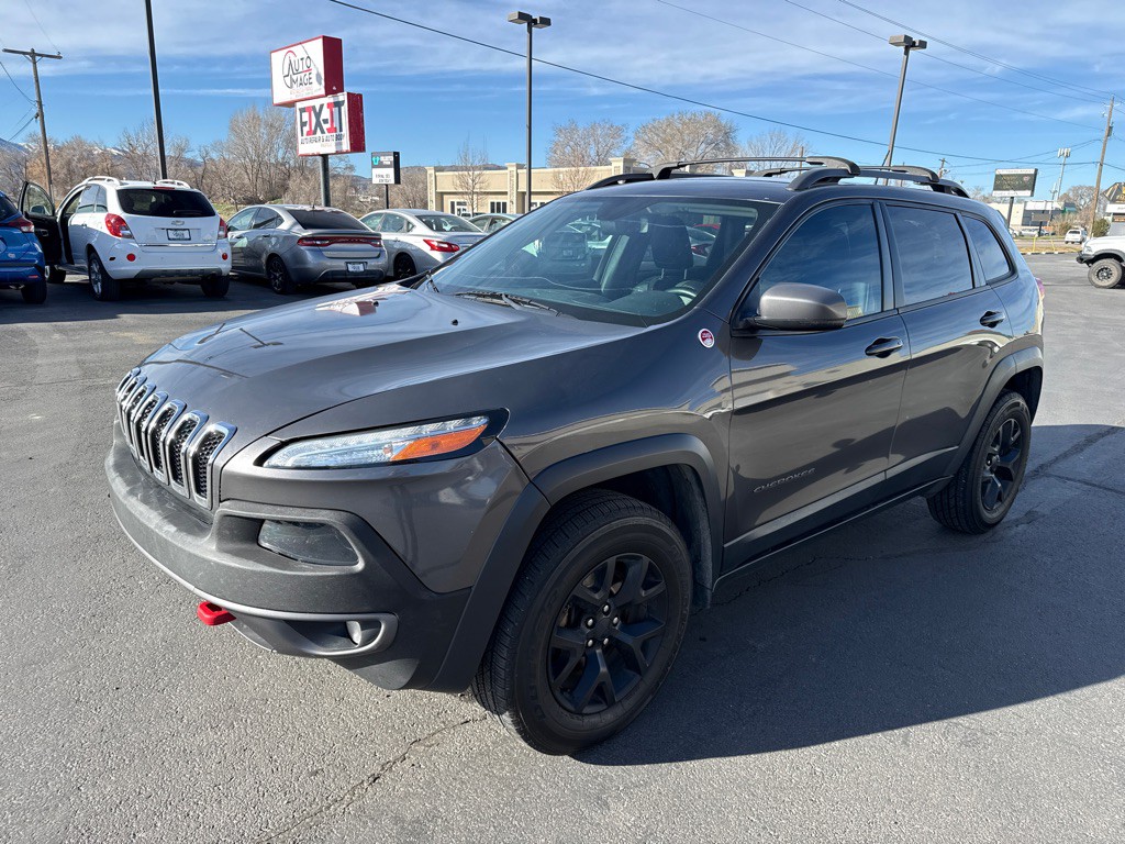 2018 Jeep Cherokee Image 2